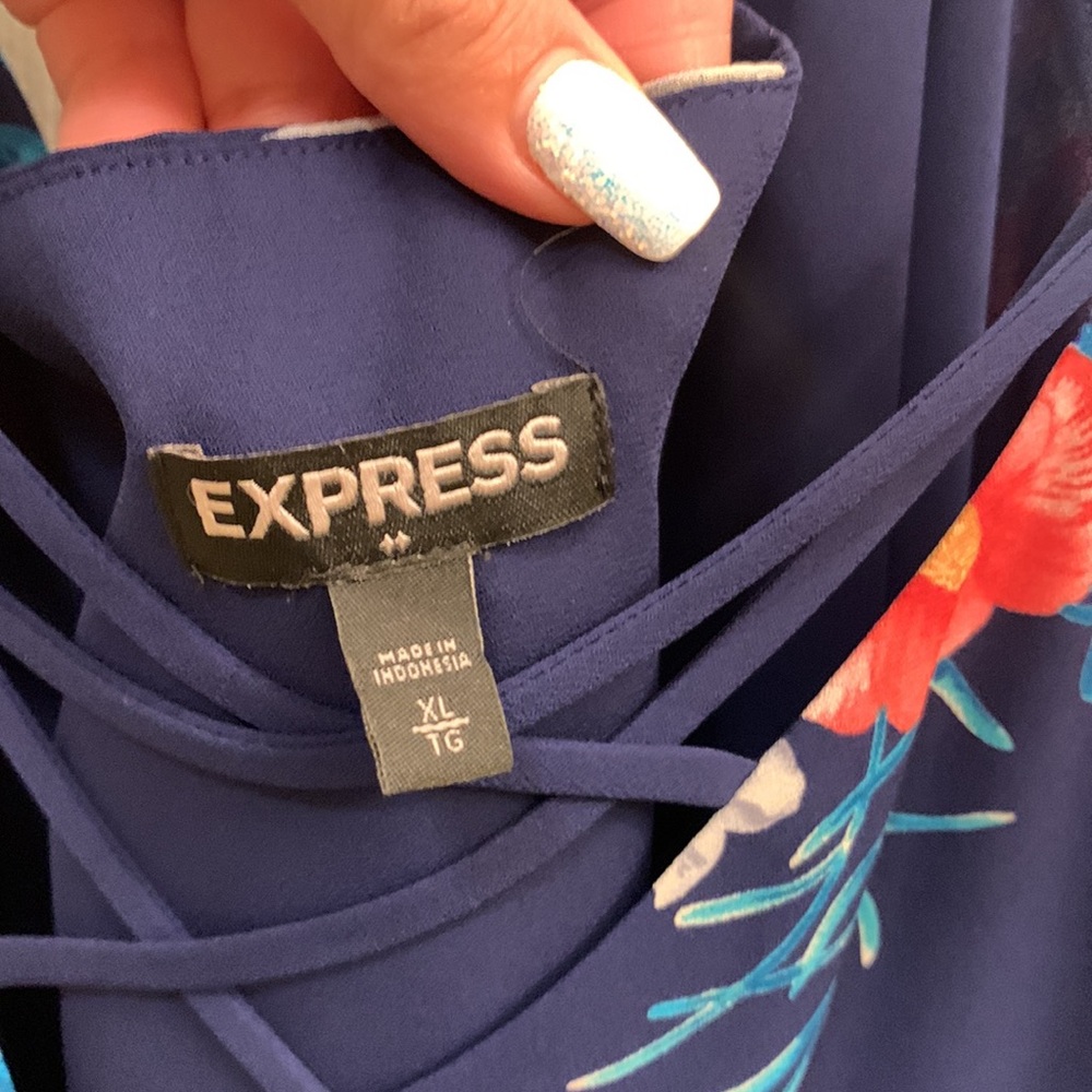 Express Top - Picture 4 of 7